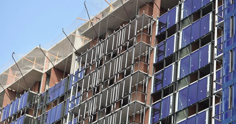 Le chantier de la fenêtre : deux méthodes, deux philosophies