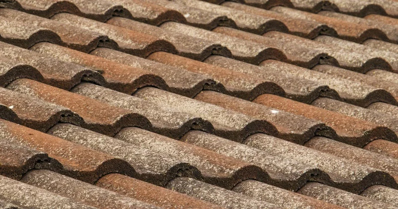 Comment imperméabiliser des tuiles sans se tromper de produit